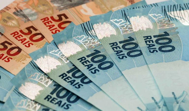 décimo-tereceiro-salario-o que é-quem recebe-momento-financeiro