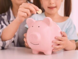 Educação financeira para as crianças: ensine-as a terem autocontrole e a investir