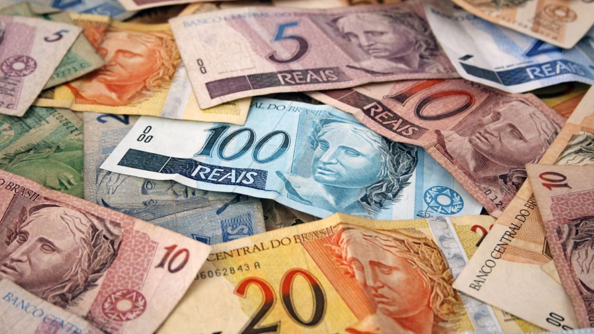 Dá para juntar R$ 50 mil com investimento de R$ 200?